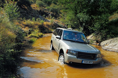 Nowości Land Rovera: Dużo mocy + napęd 2WD