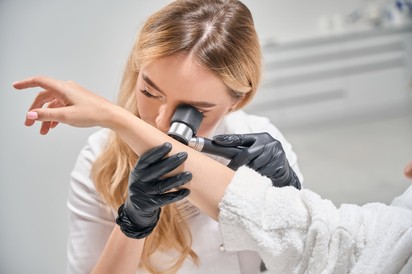 Anyajegy vagy bőrrák? Az is számít, hány darab gyanús eltérést talált a bőrön