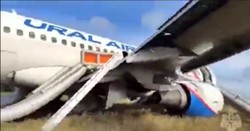 Rosyjski Airbus A320 awaryjnie lądował w polu. Śledztwo trwa, już wykluczono jedną z możliwości...