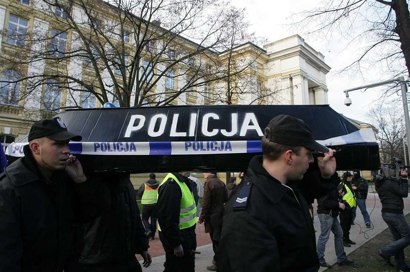 Policjanci protestują w Warszawie