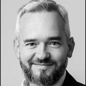 dr Sebastian Pięta