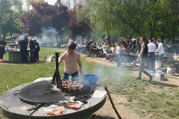 SLEDEĆE NEDELJE I DO 29 STEPENI! Konačno nam se vraća toplo vreme, ali će nam uz suncobrane trebati i kišobrani! Evo i kako će da bude za praznike