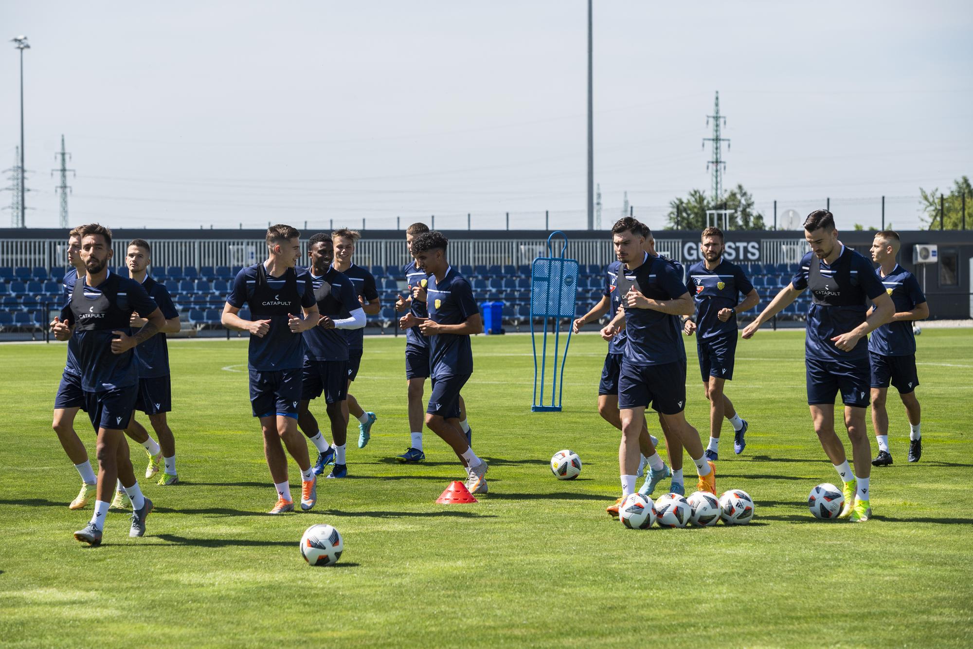 Futbalisti FC DAC 1904 Dunajská Streda počas tréningu pri štarte letnej prípravy.