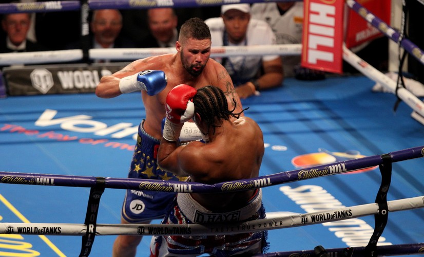 David Haye trzy razy leżał na deskach. Tony Bellew wygrał w piątej rundzie