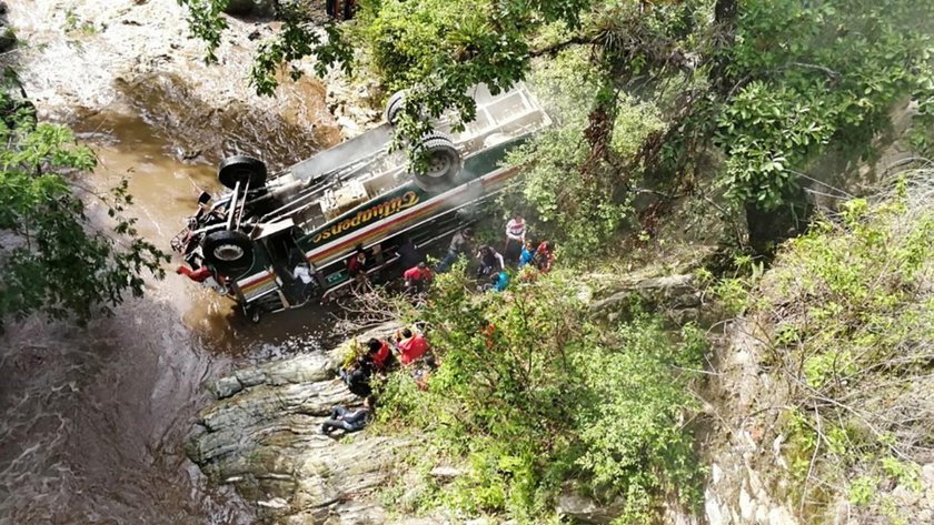 Wypadek autobusu ze studentami w Gwatemali. Nie żyje 8 osób