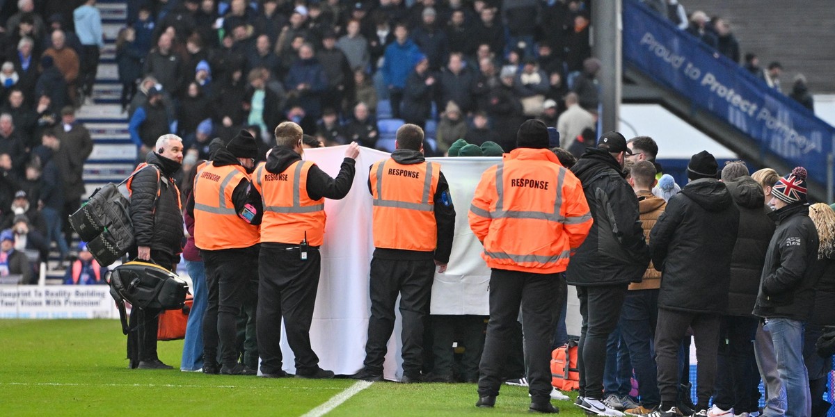 Do dramatycznej sytuacji doszło na początku meczu Portsmouth - Middlesbrough. 