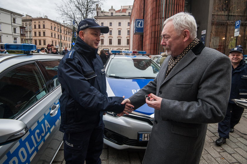Nowe radiowozy policjantów z Krakowa
