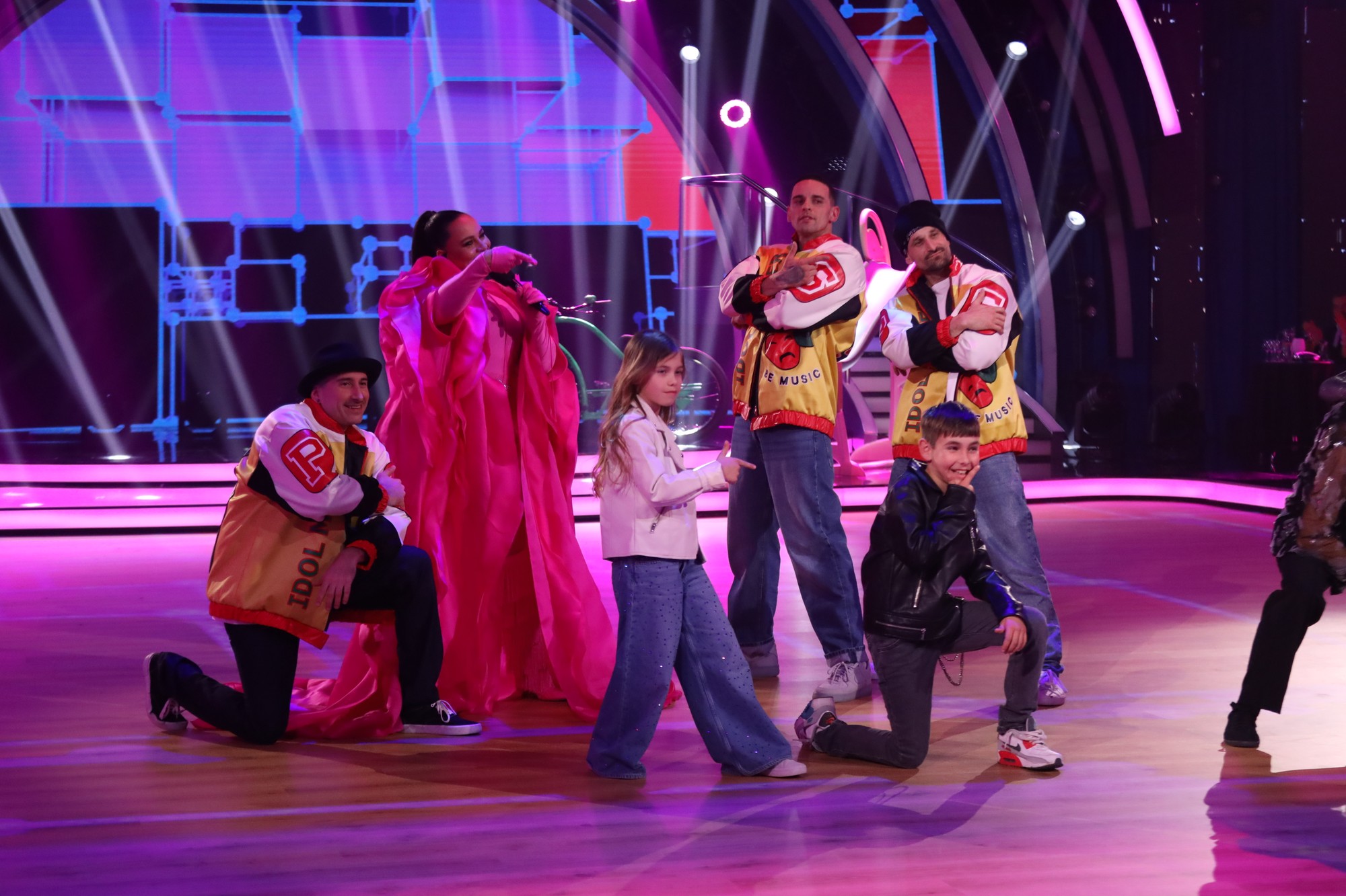 Tina a deti Nely Pociskovej v Let's Dance.