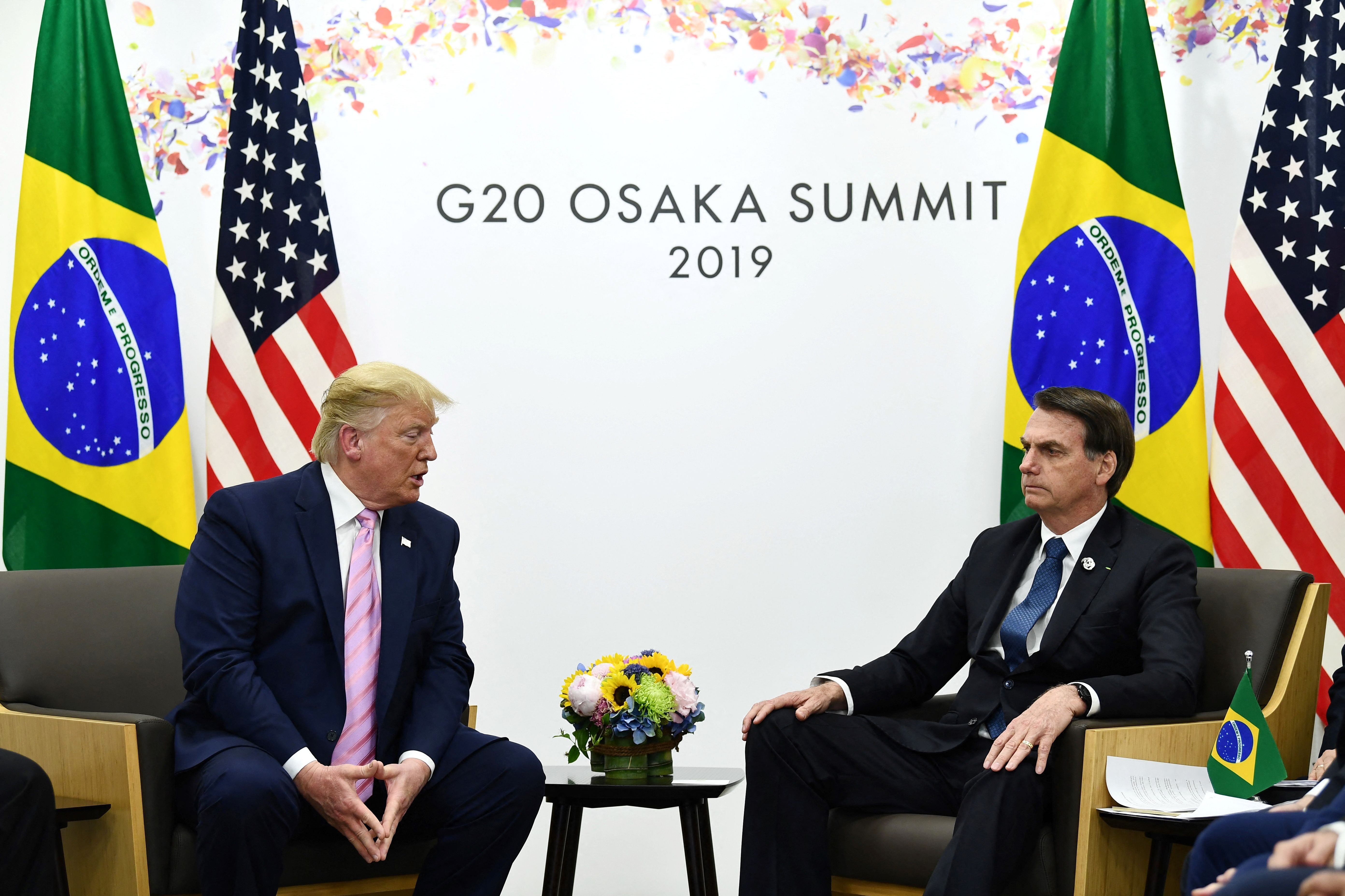 Trump impone dazi 50% al Brasile: critica processo Bolsonaro