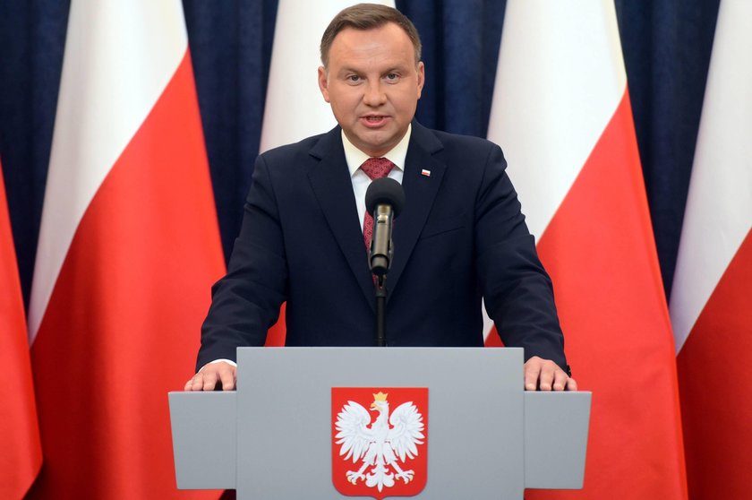 Sondaż: Andrzej Duda wygrywa z Jarosławem Kaczyńskim i Donaldem Tuskiem