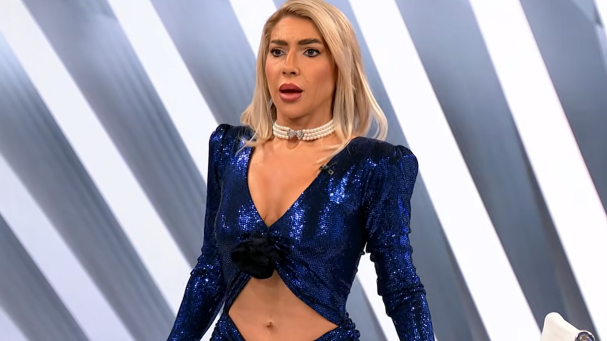 GOLIŠAV STOMAK SKORO DO INTIME! Šok izdanje Jovane Jeremić u Jutarnjem programu u haljini sa MEGA PROREZOM: Voditeljka prevazišla samu sebe Kép