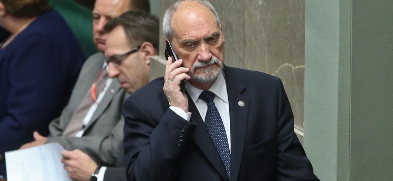 Byli szefowie MON w liście otwartym: Macierewicz nie powinien dłużej sprawować urzędu