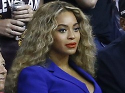 TAKA stylizacja na mecz koszykówki? Beyonce przesadziła...