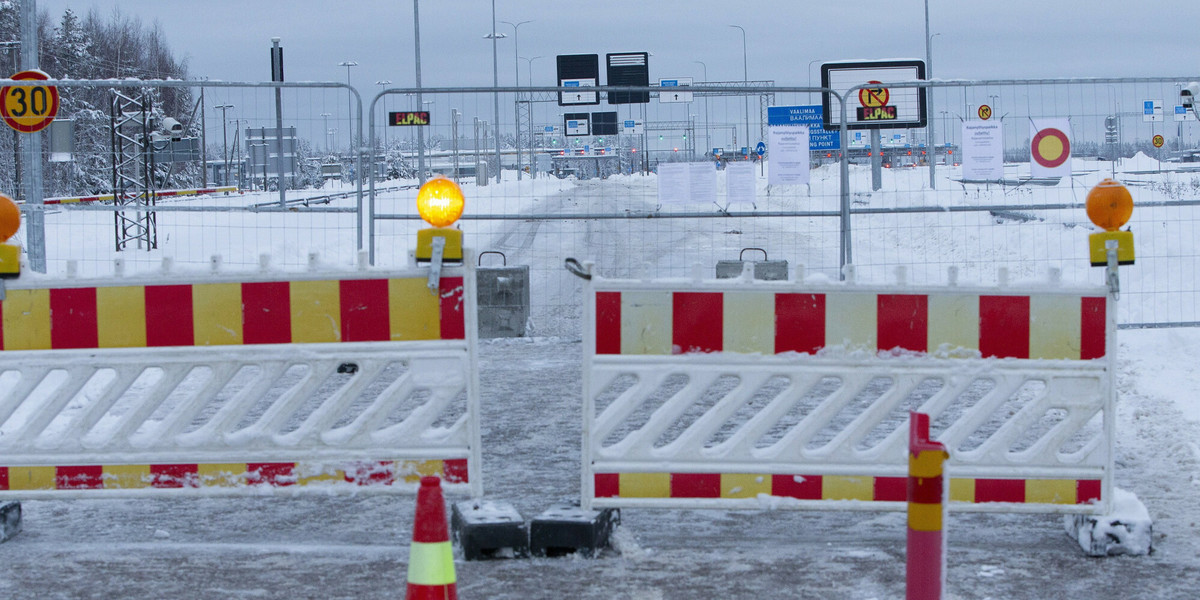 Finlandia nie otworzy przejść granicznych z Rosją. Zamknięty punkt kontroli granicznej Vaalimaa między Finlandią a Rosją w Virolahti w Finlandii.