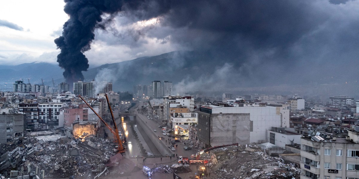 Trzęsienia ziemi w Turcji i Syrii. Rośnie liczba ofiar.