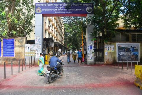 The state-run Lokmanya Tilak hospital has become a byword for the stunning failure of Mumbai to cope with the pandemic