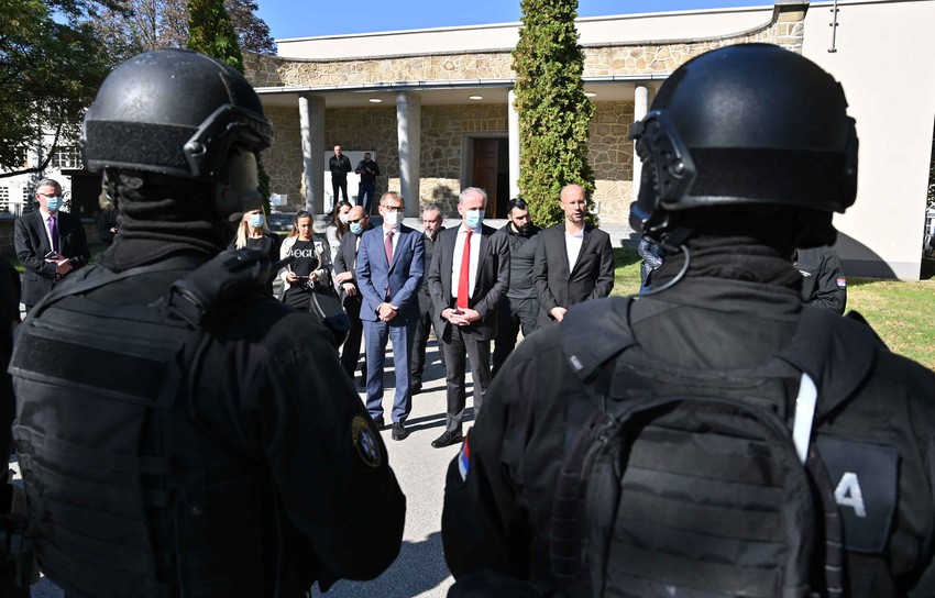 Direktor policije Vladimir Rebić i ambasador Francuske Žan Luj Falkoni prisustvovali vežbi 