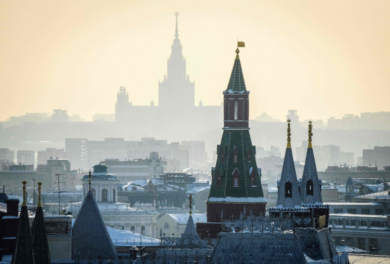Widok na Kreml i Moskiewski Uniwersytet Państwowy w Moskwie, 2 marca 2018 r.
