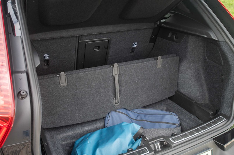 Volvo EX40 Performance Black Edition