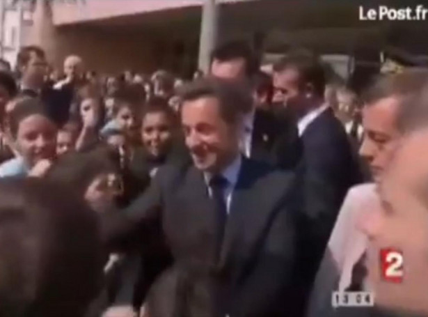 Zobacz atak na Sarkozy'ego