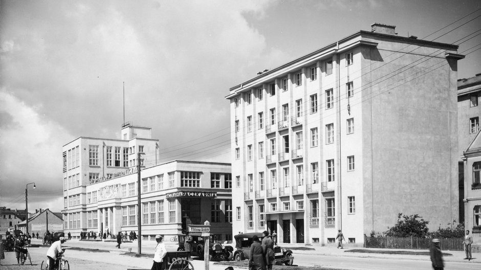 Gdynia modernistyczna: budynki poczty i Banku Gospodarstwa Krajowego, 1939 r.