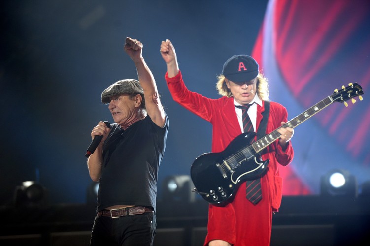 Angus Young i Brian Johnson w Warszawie