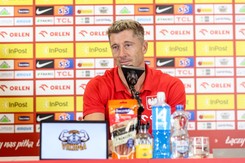 Lewandowski zagra z Holandią i Finlandią? Kapitan reprezentacji postawił znak zapytania