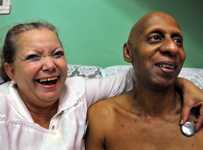 Śmiech przez łzy. Prześladowany przez władze kubański dysydent i laureat Nagrody Sacharowa Guillermo Farinas i jego współpracowniczka