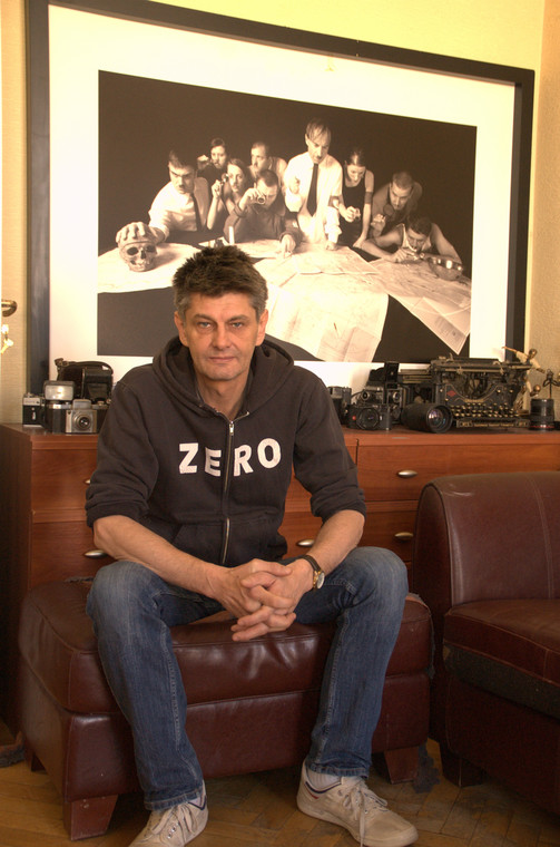 Krzysztof Miller w swoim domu, fot. Marcin Wyrwał