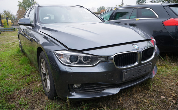 Odholowane auta przez ZDM trafiają na licytację w bardzo przystępnych cenach. BMW 320d wyceniono na kwotę 19,5 tys. zł brutto