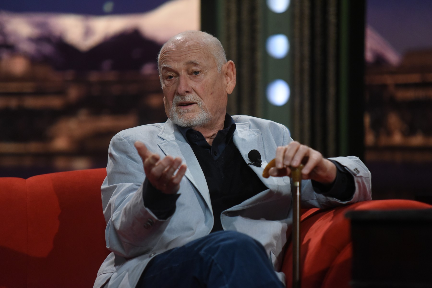 Český kostýmový výtvarník Theodor Pištěk. 