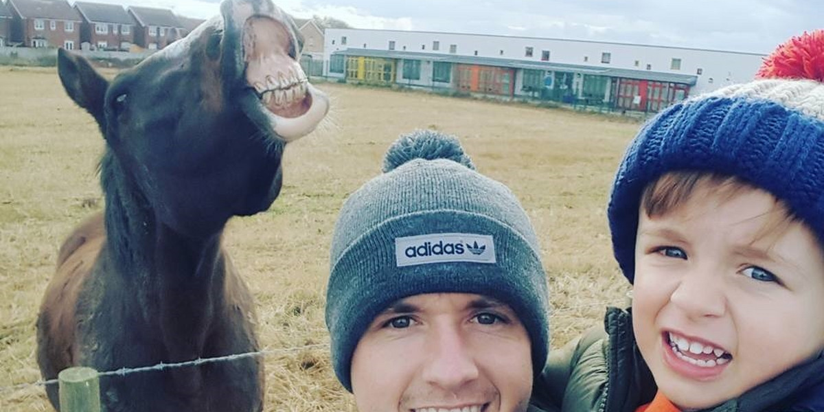 Zdjęcie Davida z koniem wygrało konkurs na najlepsze selfie 