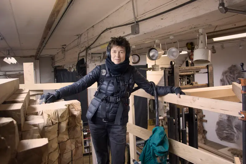 2028 Ursula von Rydingsvärd working