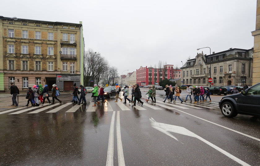 Progi zwalniające na Jaracza