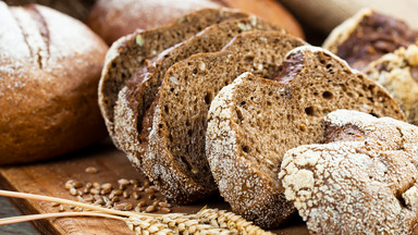 Chleb razowy chroni przed zawałem, udarem, rakiem oraz infekcjami