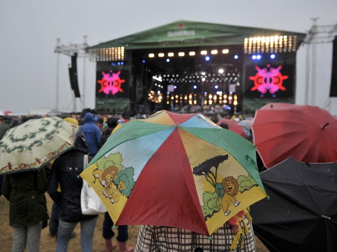 Deszczowy drugi dzień Open'era