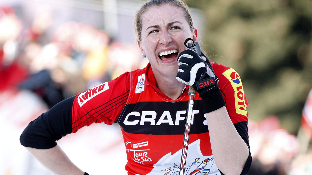 Justyna Kowalczyk wygrała sprint na 1,5 km w Moskwie i została liderką PŚ. Polska zawodniczka stwierdziła w rozmowie z "Przeglądem Sportowym", że żółta koszulka nie robi już na niej wrażenia, a do końca rywalizacji jeszcze daleka droga.