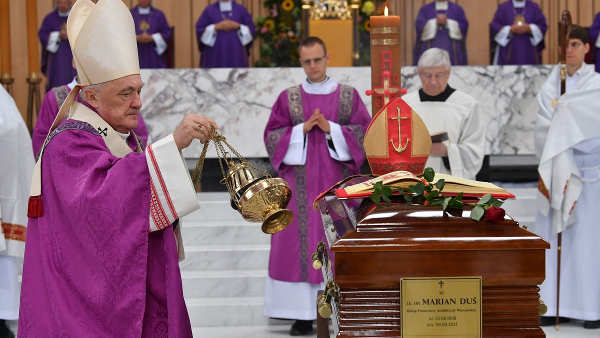 UROCZYSTOŚCI POGRZEBOWE BISKUPA MARIANA DUSIA