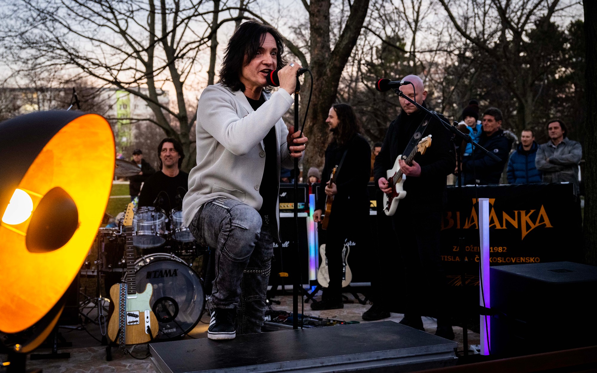 Na snímke spevák a gitarista skupiny Tublatanka Maťo Ďurinda.