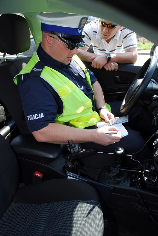 Policjant nie zawsze może wystawić mandat