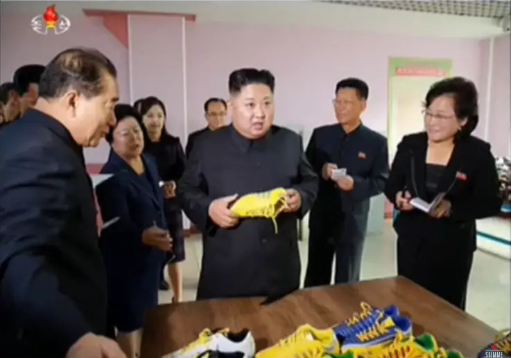 Kim Dzong Un i adidasy z fabryki Ryuwon 