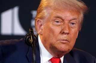 Trump ostrzega Putina. 'Rosja poniesie poważne konsekwencje gospodarcze'
