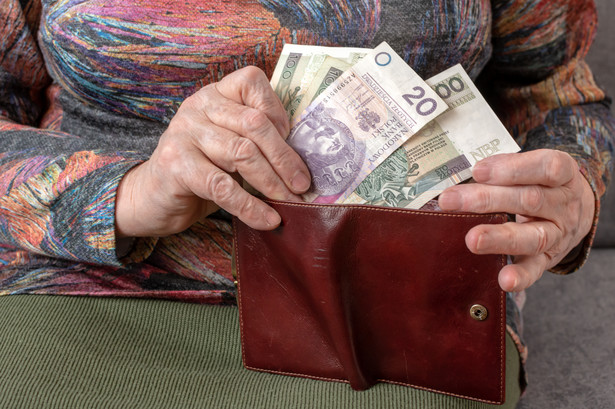 Renata wdowia z propozycji Lewicy wspomoże najzamożniejszych emerytów