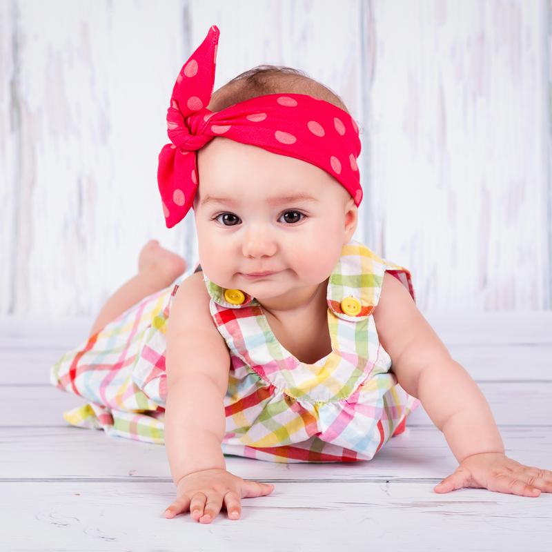 Jak wiązać chustę dla niemowlaka na głowę?