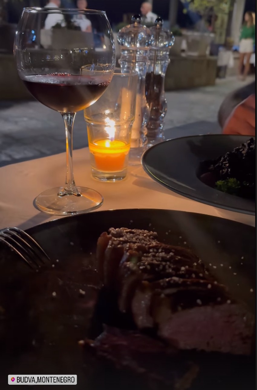 Stanija sa dečkom u Budvi