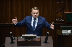 Minister Ozdoba o 'prorosyjskim' rządzie Tuska. Chwali 'Reset' Rachonia i Cenckiewicza
