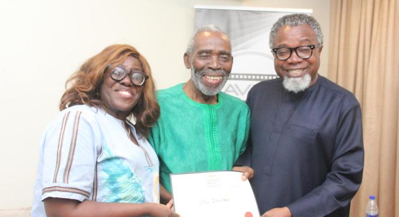 Olu Jacobs receives membership award [AVRS]