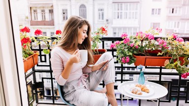 Dziewięć roślin idealnych na balkon. Wprowadź kolor do swojego domu!