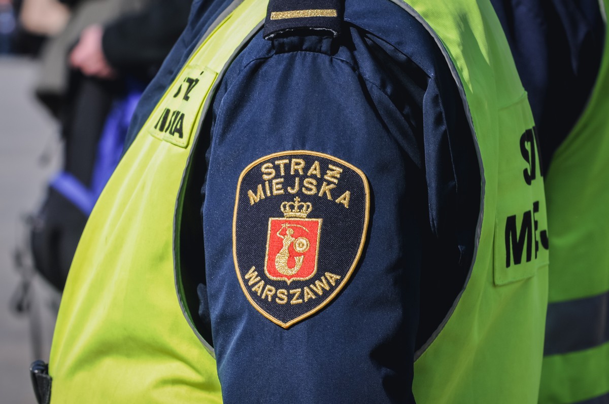 Straż miejska zawiezie warszawiaków do lokali wyborczych
