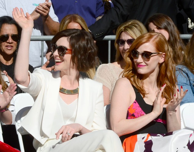 Anne Hathaway i Jessica Chastain na Hollywoodzkiej Alei Sław